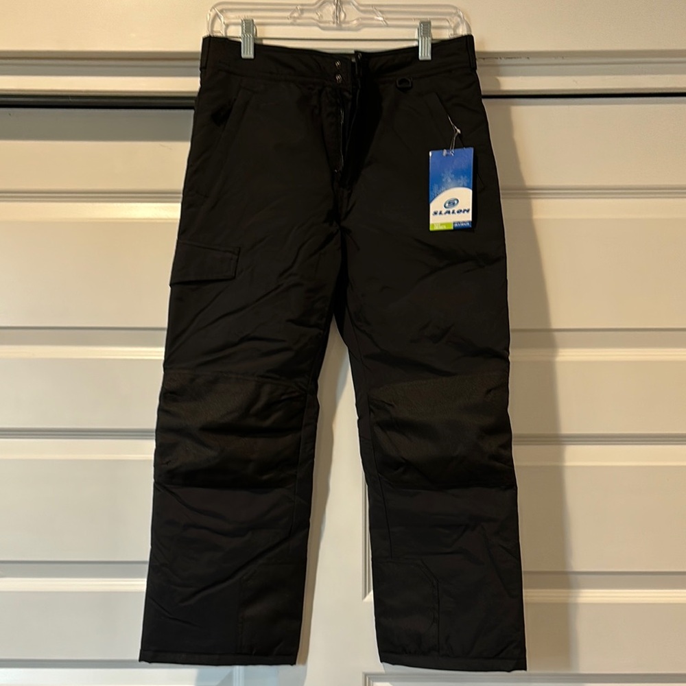 Youth Snow pants size 10/12. Brand new tags still on. Non-smoking home.